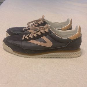 Navy/Blush Tretorns Size 8